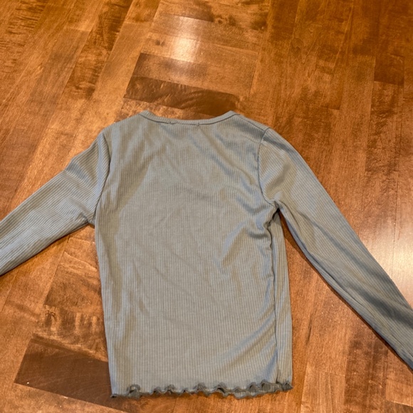 Green Butterfly long sleeve - Picture 3 of 3